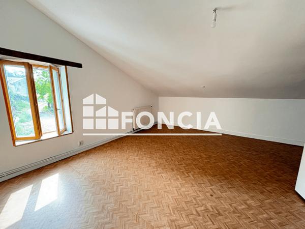 Location Maison 2 pièces 94.9 m² - Couziers 37500