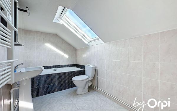 Maison à vendre    4 pièces • 90,30 m2 Saint-Éloy-les-Mines