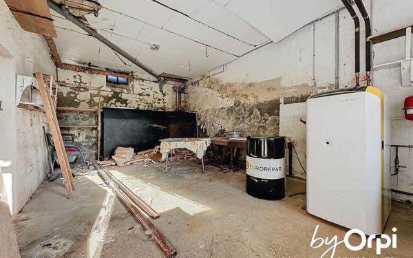 Maison à vendre    4 pièces • 90,30 m2 Saint-Éloy-les-Mines