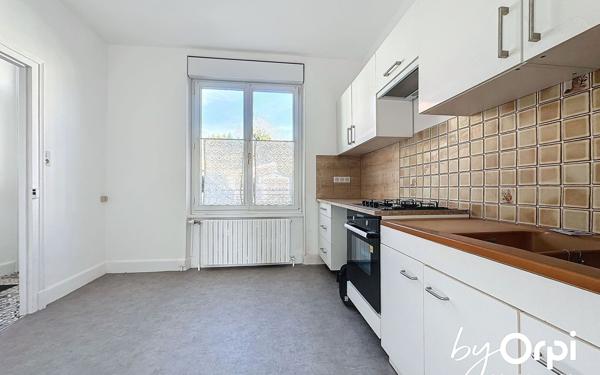 Maison à vendre    4 pièces • 90,30 m2 Saint-Éloy-les-Mines