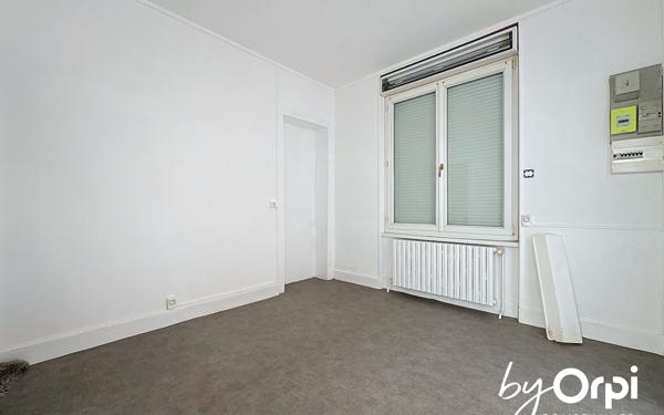 Maison à vendre    4 pièces • 90,30 m2 Saint-Éloy-les-Mines