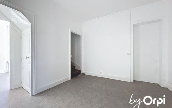 Maison à vendre    4 pièces • 90,30 m2 Saint-Éloy-les-Mines