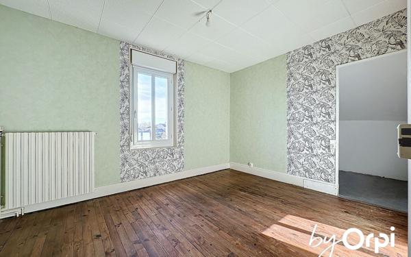 Maison à vendre    4 pièces • 90,30 m2 Saint-Éloy-les-Mines