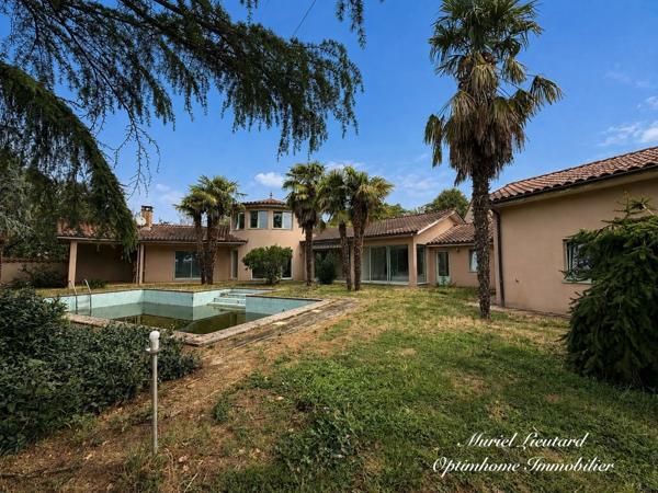 MAISON D'ARCHITECTE 190 M2 - 6 PIECES - PISCINE