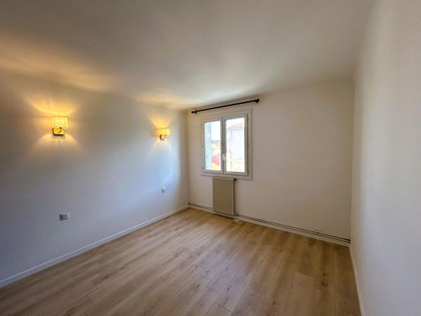 location bel appartement Perpignan 3 pièce(s) 70.31 m2 avec balcon et grenier secteur Torcatis