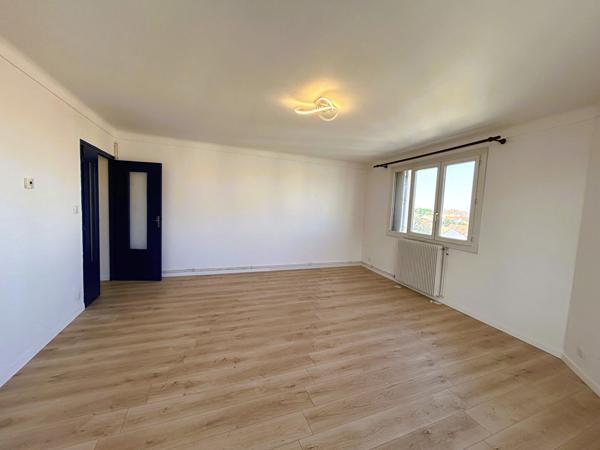 location bel appartement Perpignan 3 pièce(s) 70.31 m2 avec balcon et grenier secteur Torcatis