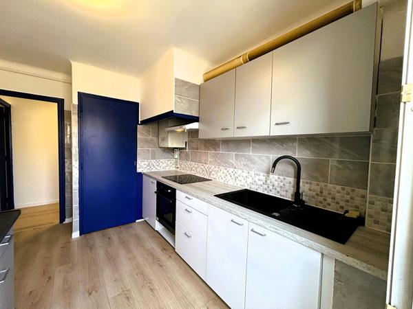 location bel appartement Perpignan 3 pièce(s) 70.31 m2 avec balcon et grenier secteur Torcatis