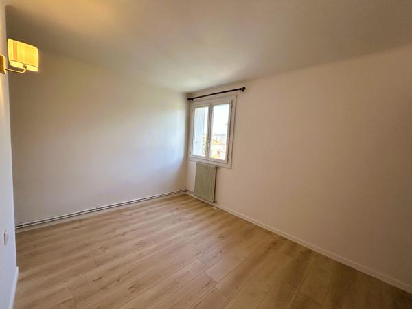 location bel appartement Perpignan 3 pièce(s) 70.31 m2 avec balcon et grenier secteur Torcatis