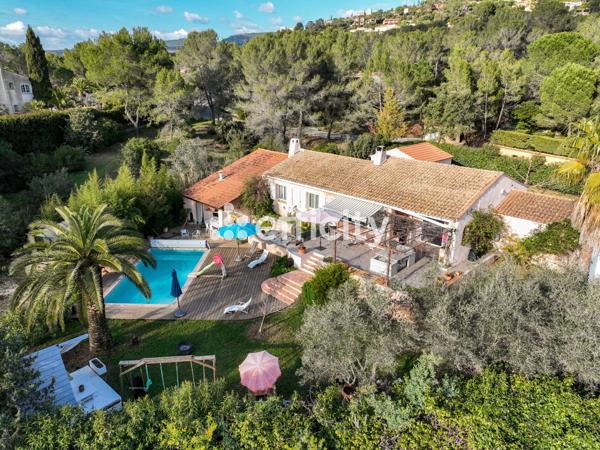 Maison 5 pièces - 141 m² Exclusivité efficity