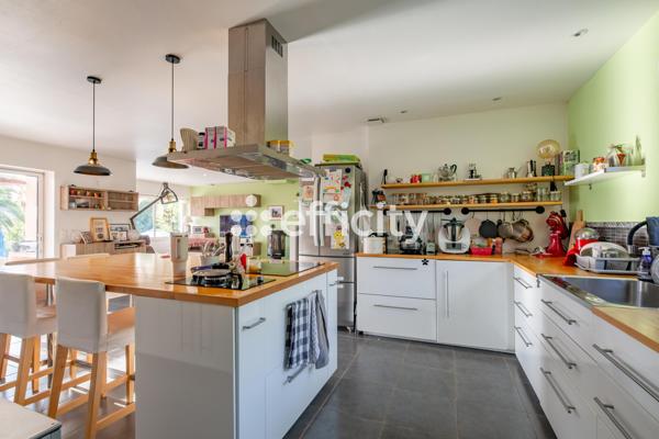 Maison 5 pièces - 141 m² Exclusivité efficity