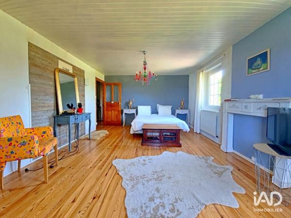 Maison à vendre 6 pièces 235 m² Saint-Romain-Lachalm