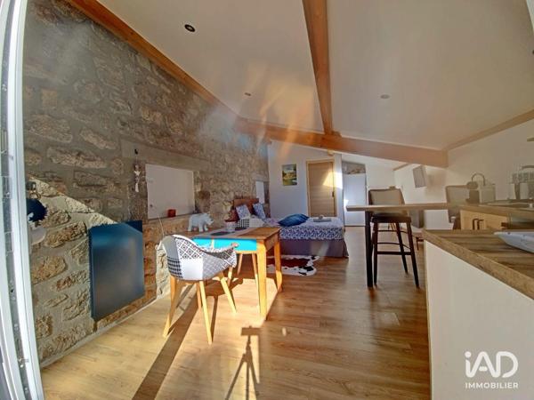 Maison à vendre 6 pièces 235 m² Saint-Romain-Lachalm