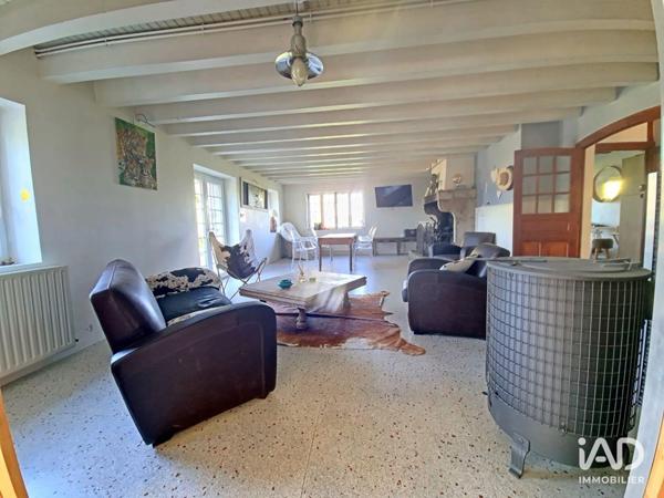 Maison à vendre 6 pièces 235 m² Saint-Romain-Lachalm