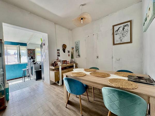 Traversant et lumineux ? Appartement T3/4 87 m2 avec grand séjour et potentiel rare à Trets