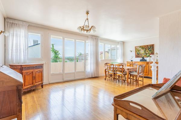 Appartement avec balcon à Verrières-le-Buisson