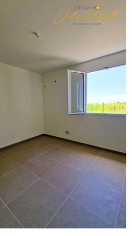VILLA T5 NEUVE À GOYAVE- VUE MER