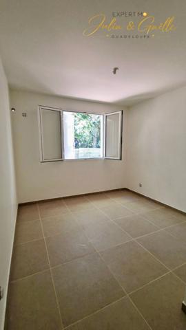 VILLA T5 NEUVE À GOYAVE- VUE MER