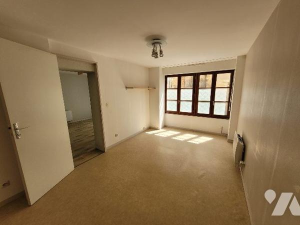 APPARTEMENT CENTRE REMALARD