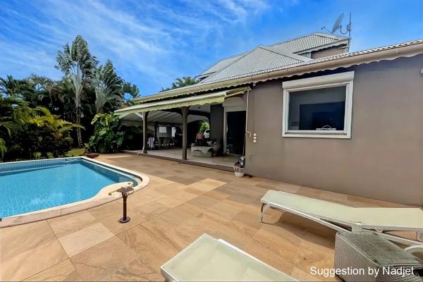 Villa familiale 172 m² Piscine et Bungalow Petit-Bourg