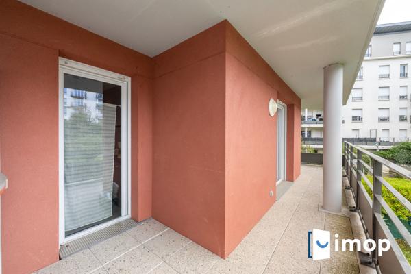 T3 avec terrasse 16 m² et double parking sécurisé