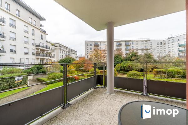 T3 avec terrasse 16 m² et double parking sécurisé