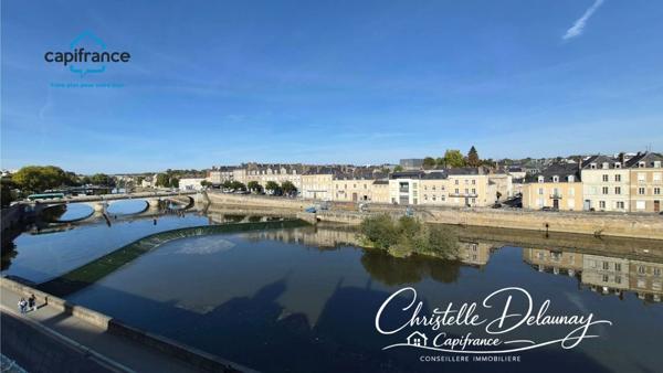 LAVAL – HYPERCENTRE – BORDS DE MAYENNE – DERNIER ÉTAGE