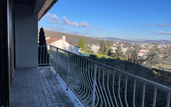 Maison à vendre    3 pièces •  Saint-Étienne