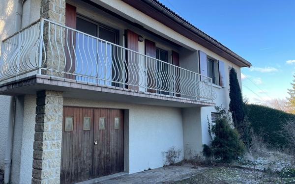 Maison à vendre    3 pièces •  Saint-Étienne