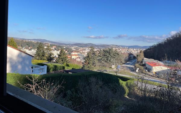 Maison à vendre    3 pièces •  Saint-Étienne