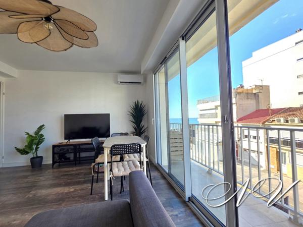 T2 CABINE D'EXCEPTION - ENTIEREMENT RENOVE - VUE LATERALE MER