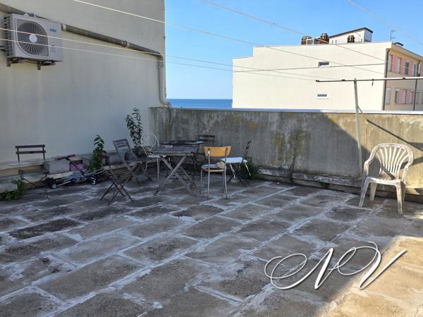 T2 CABINE D'EXCEPTION - ENTIEREMENT RENOVE - VUE LATERALE MER
