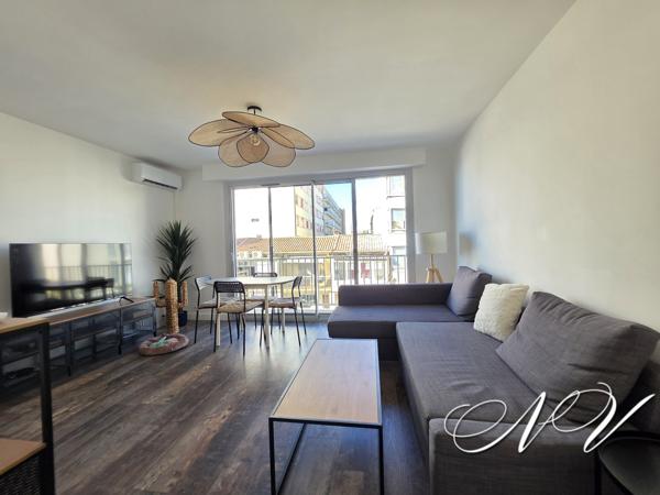 T2 CABINE D'EXCEPTION - ENTIEREMENT RENOVE - VUE LATERALE MER