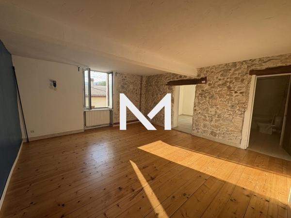 VARCES - CHARMANTE MAISON - 2 CHAMBRES - JOLI JARDIN | Premium Immobilier