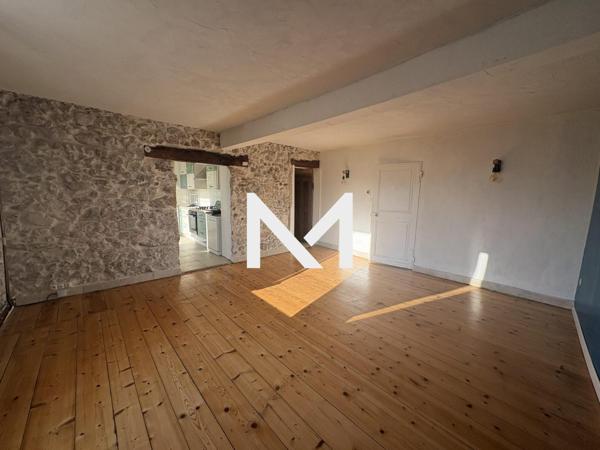 VARCES - CHARMANTE MAISON - 2 CHAMBRES - JOLI JARDIN | Premium Immobilier