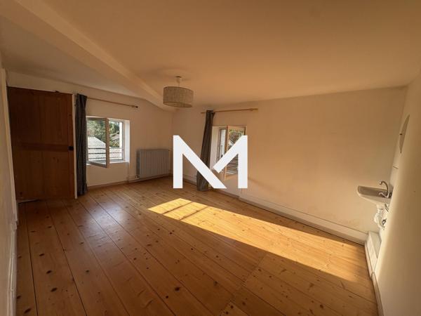 VARCES - CHARMANTE MAISON - 2 CHAMBRES - JOLI JARDIN | Premium Immobilier