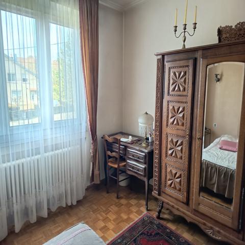 Maison
                                                                                                                                                                                                                                                                                                                        6 pièce(s)                                                                                                                                                                                                          3 chambre(s)                                                                                                                                                                                                          141  m²