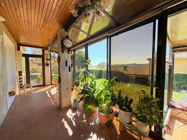 À VENDRE  84530 VILLELAURE MAISON PLAIN-PIED TYPE 6 PIECES D'ENVIRON 170M² AVEC GARAGE, JARDIN ET PISCINE