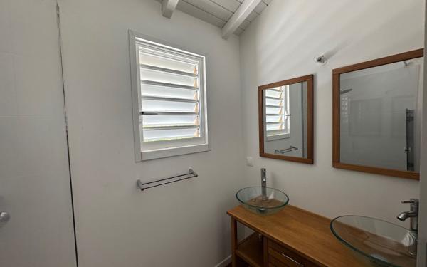 Maison à vendre    4 pièces •  Saint-François