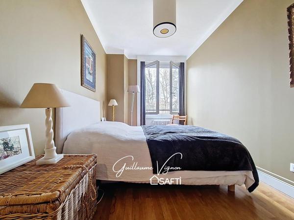 Joli T4 dans immeuble Art Déco secteur Saint Louis