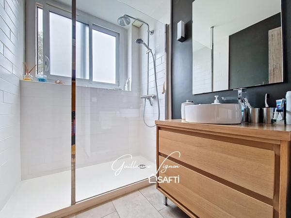 Joli T4 dans immeuble Art Déco secteur Saint Louis