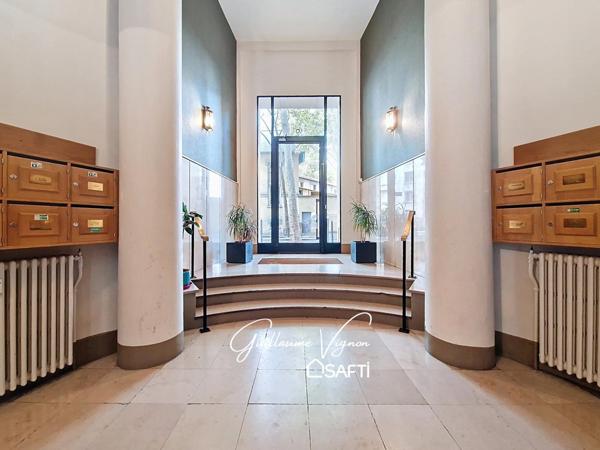 Joli T4 dans immeuble Art Déco secteur Saint Louis