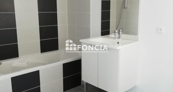 Location Maison 4 pièces 79.85 m² - Le Luc 83340