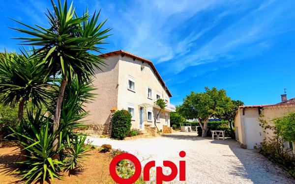 Maison à vendre    8 pièces •  Bandol