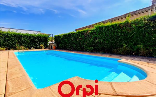 Maison à vendre    8 pièces •  Bandol