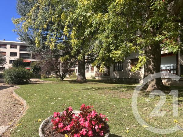 Appartement à vendre  3 pièces - 60,54 m2 FONTAINEBLEAU - 77