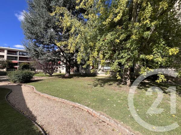 Appartement à vendre  3 pièces - 60,54 m2 FONTAINEBLEAU - 77