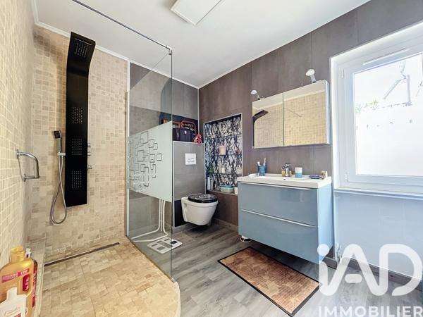 Maison à vendre 10 pièces 240 m² Poilhes