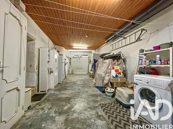 Maison à vendre 10 pièces 240 m² Poilhes