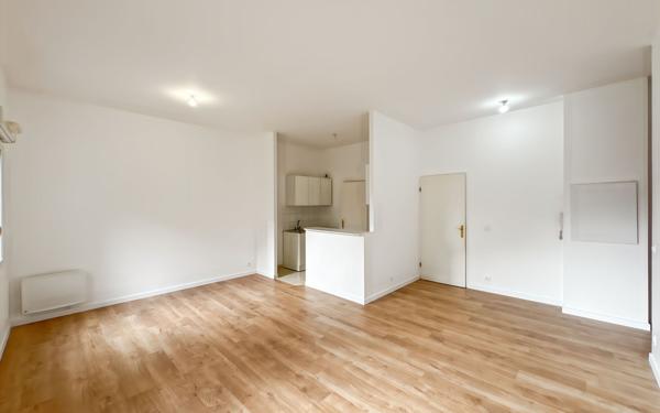 Appartement à louer    3 pièces • 64,75 m2 Savigny-le-Temple