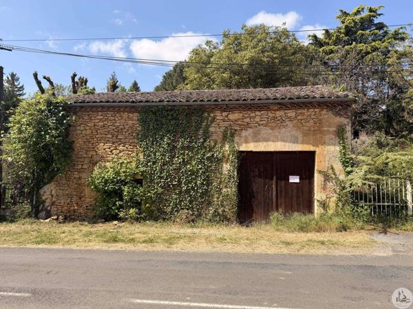 Grange en pierre avec jardin et ancienne piscine